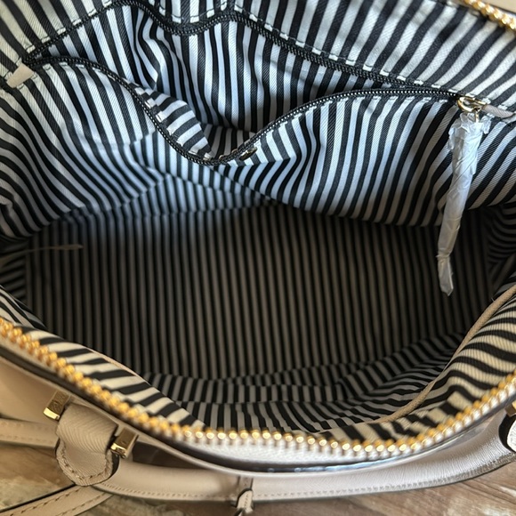 Kate Spade Purse - Picture 3 of 3